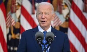 Ông Biden sắp đại xá 1.500 người
