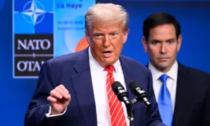 Ông Trump có thể nới lệnh trừng phạt dầu mỏ với Iran